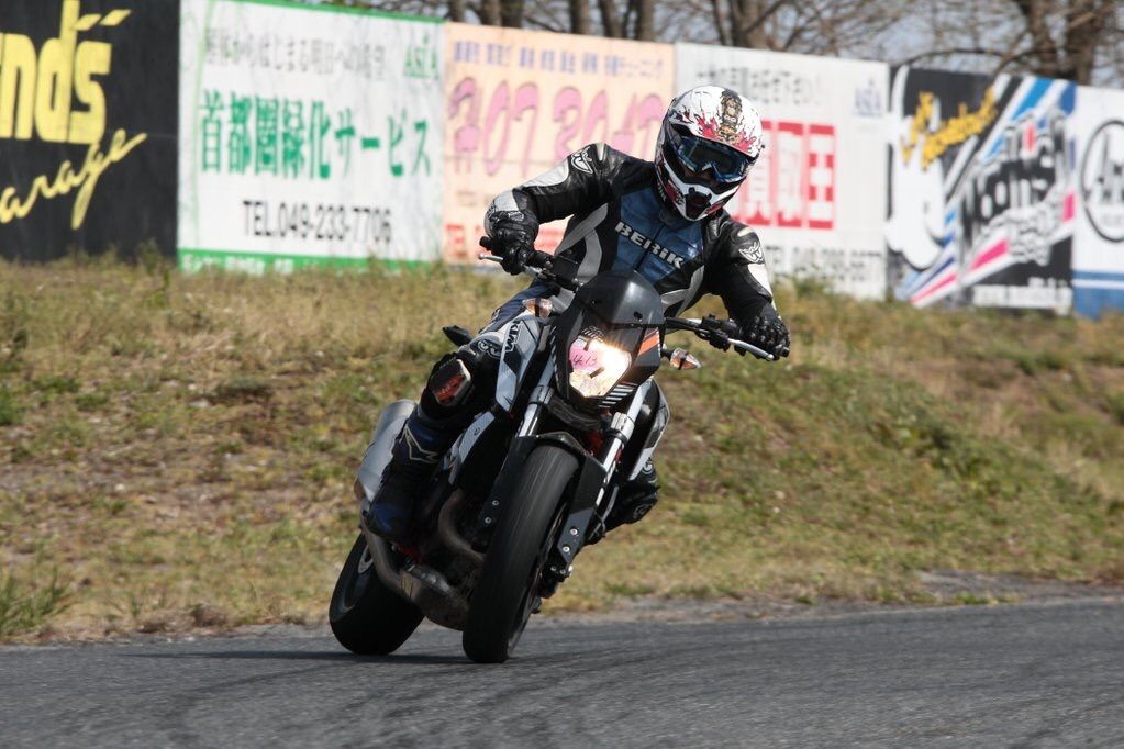 モタード 進入スライドのやり方 N 4のgsxr1000 L7ライフ モタード 進入スライドのやり方 N 4のgsxr1000 L7ライフ