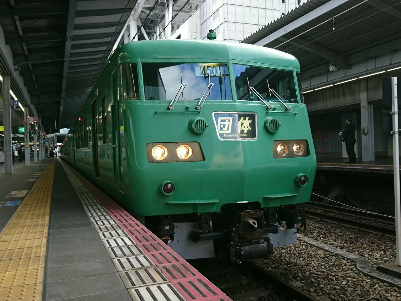 117系銀河 117系「WEST EXPRESS銀河」奈良線に入線｜鉄道ニュース｜2025年6
