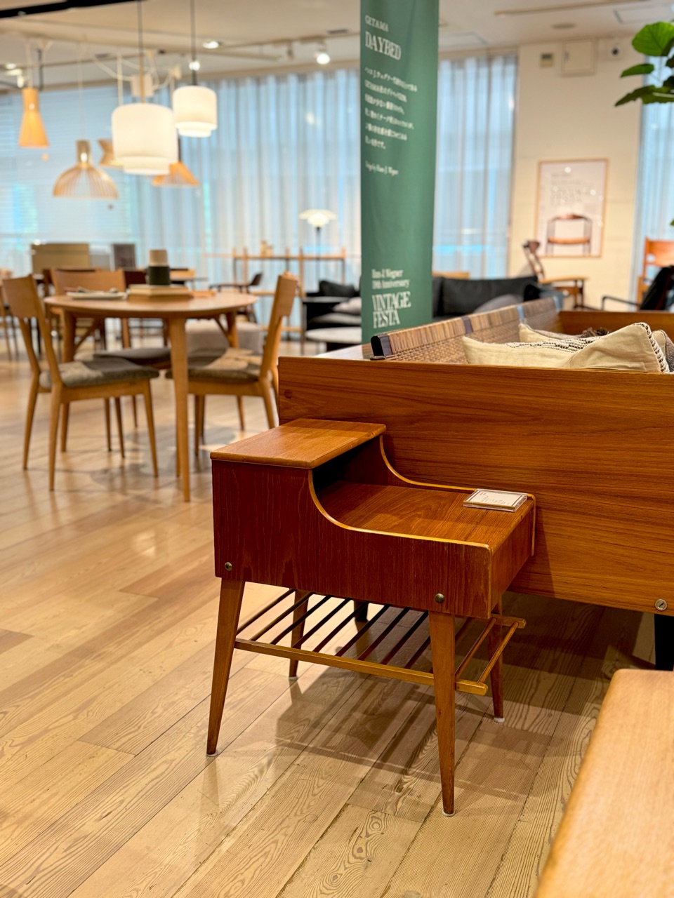 北欧、ヴィンテージチェア1脚、少々難あり、アクタス、北欧デザイン、レトロ、モダン 今だけ！すんごい北欧ヴィンテージ家具をこの目で愛でる・触れる