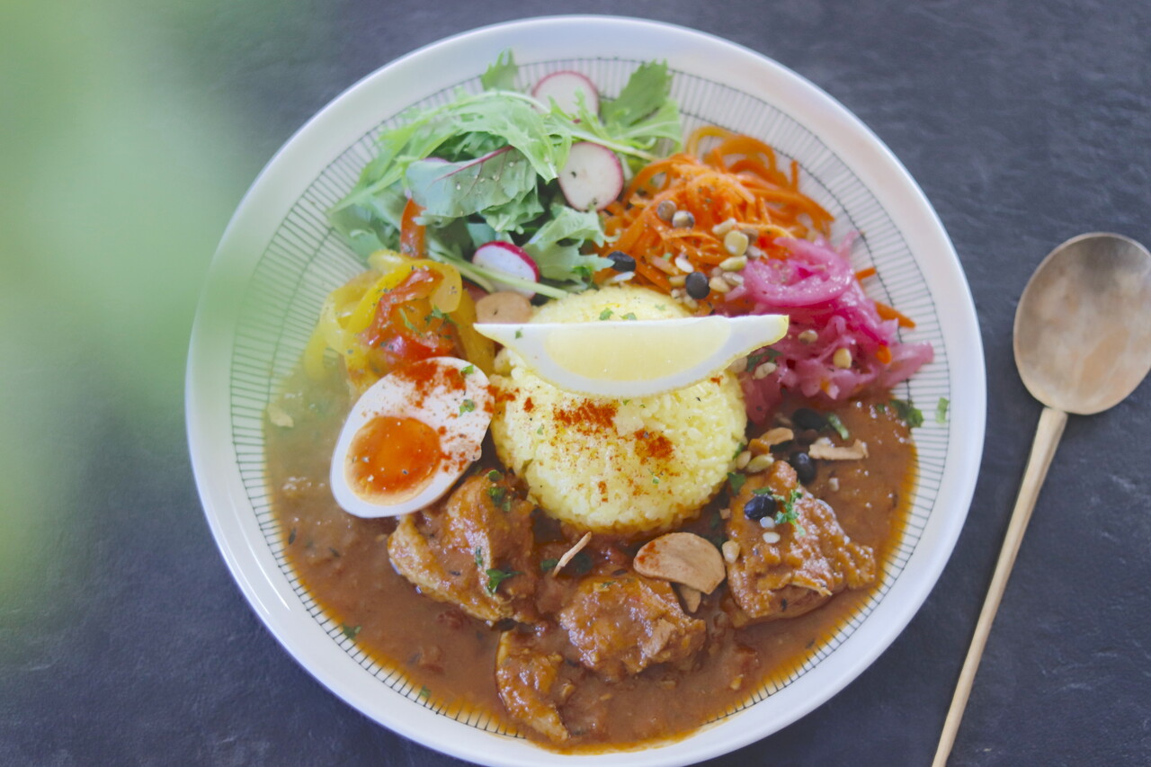 ニトリNスリープ　スパイスカレー ニトリ】パンパンの冷蔵庫でもこの方法でスリム収納 & 冷蔵庫収納3種の