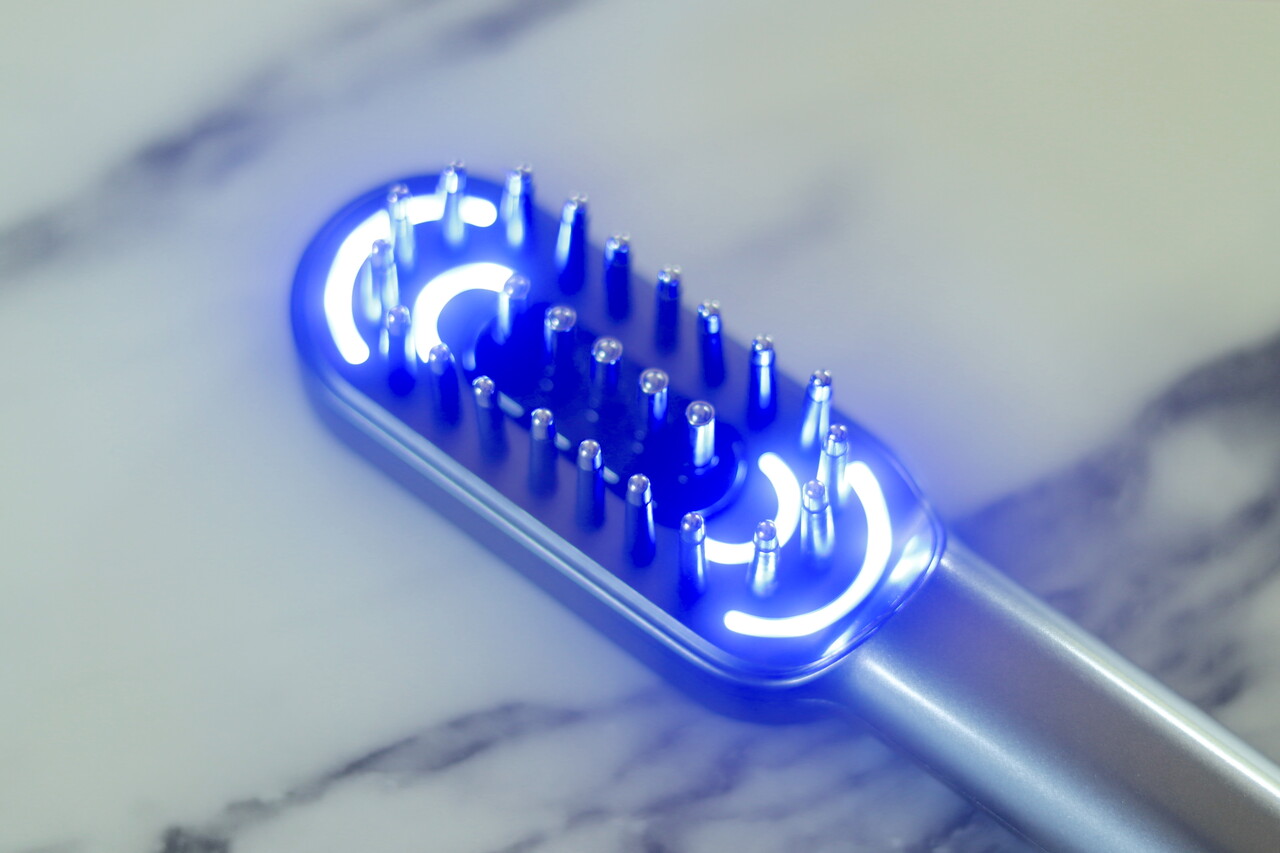 超話題のEMS美顔器がとんでも価格で買えちゃう！「miroku brush」使用