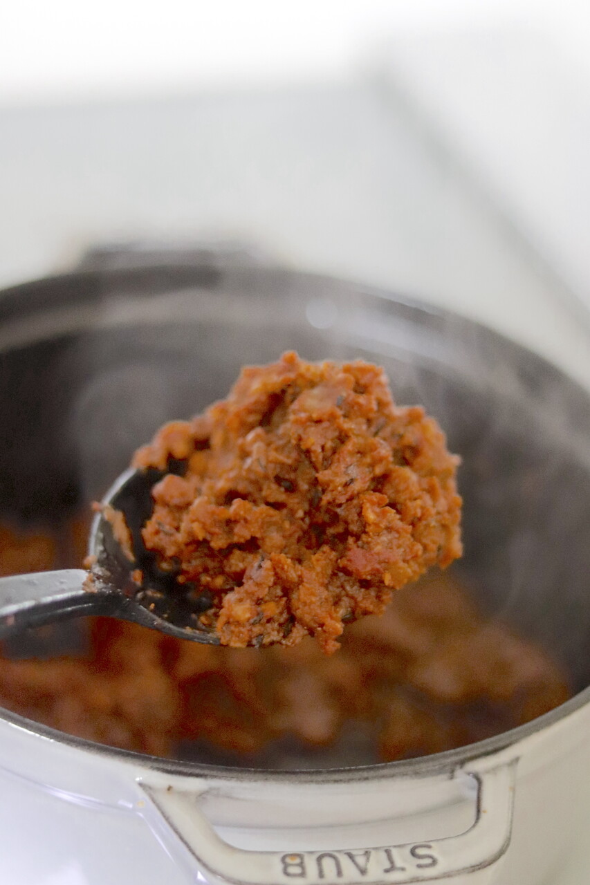 ニトリ】パンパンの冷蔵庫でもこの方法でスリム収納 & 冷蔵庫収納3種の