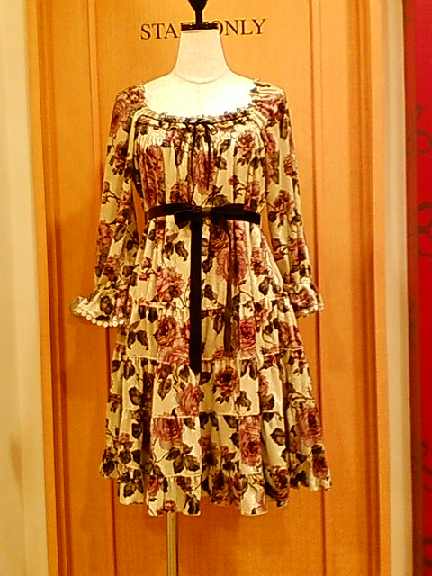 春夏新作 レストローズのベロアのワンピース ワンピース Sharpenglishperu Com