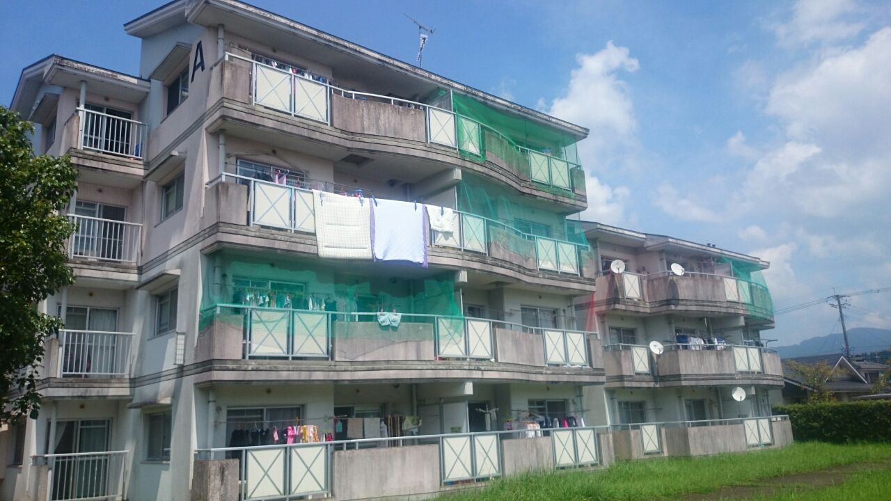 伊佐市 八坂団地 南日建塗工業の現場ブログ