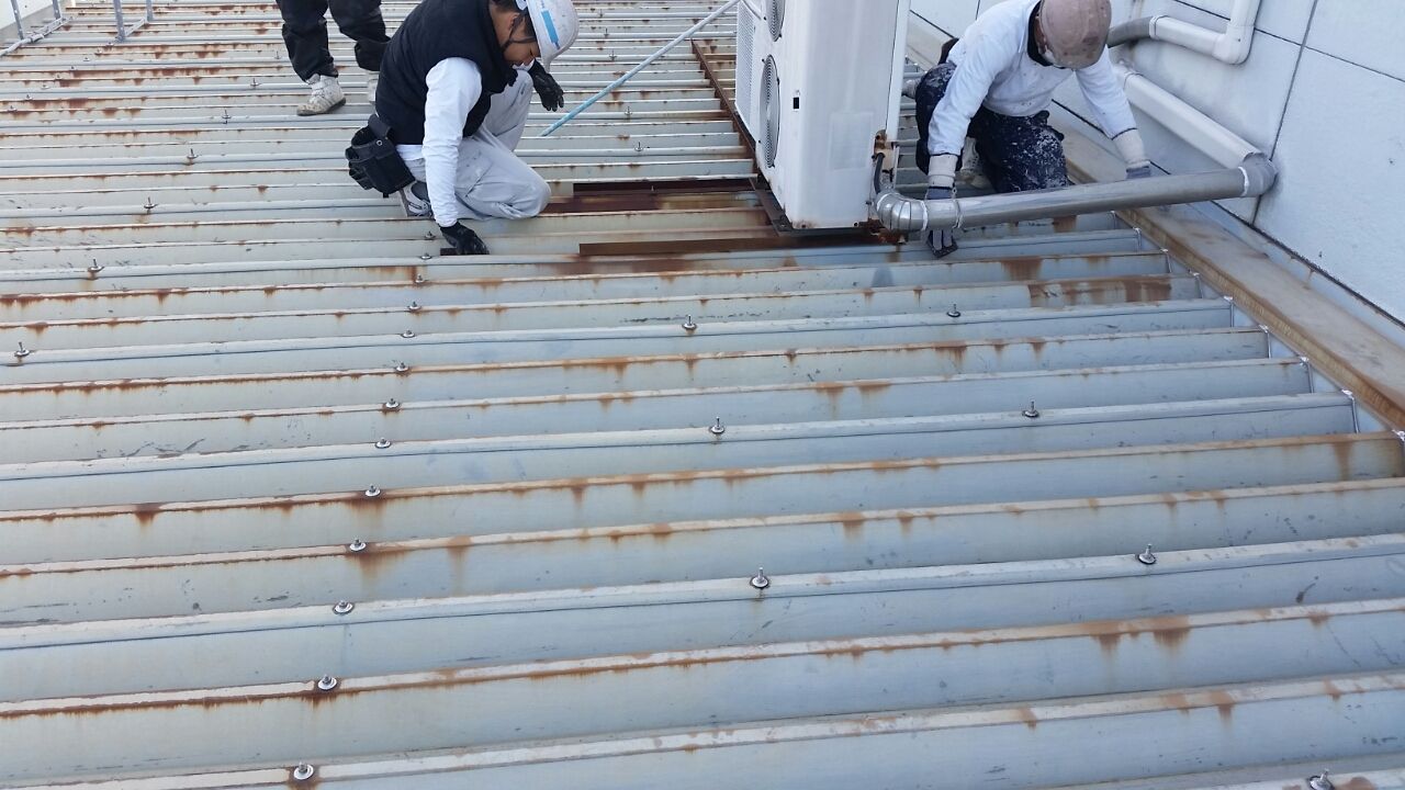霧島市鉄板屋根塗装 南日建塗工業の現場ブログ