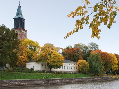 1024px-Autumn_in_Turku