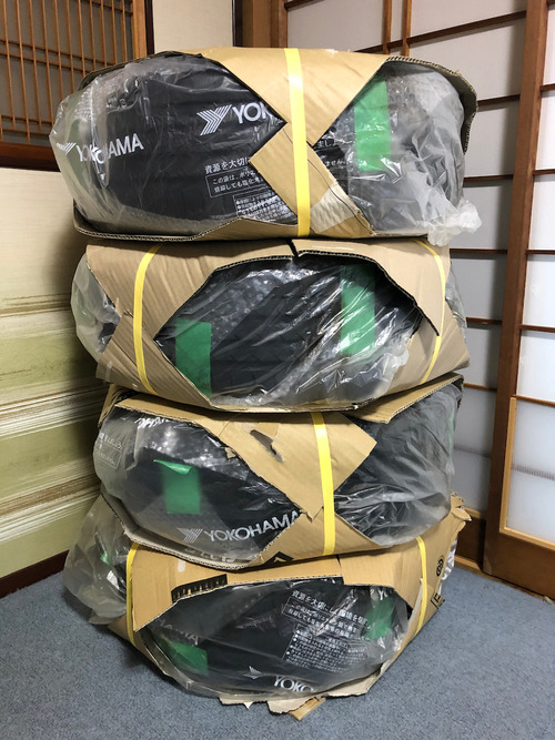 タイヤ梱包