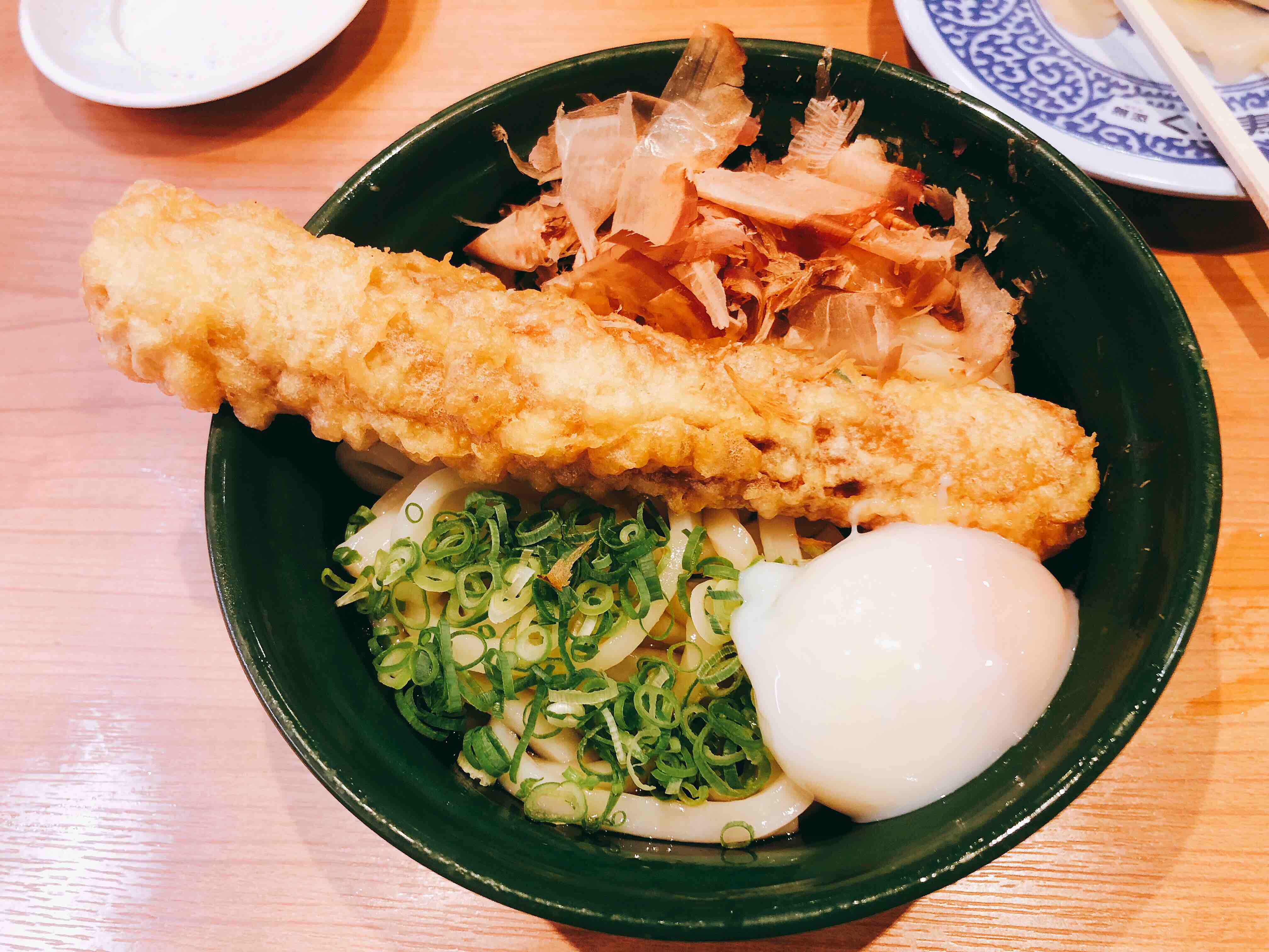 冷しちく天ぶっかけうどん くら寿司 Nabegonの金魚のあぶく