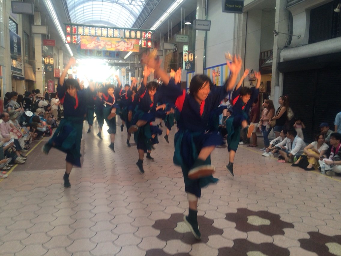 ダンスクリームazuki 高知よさこい Nabegonの金魚のあぶく