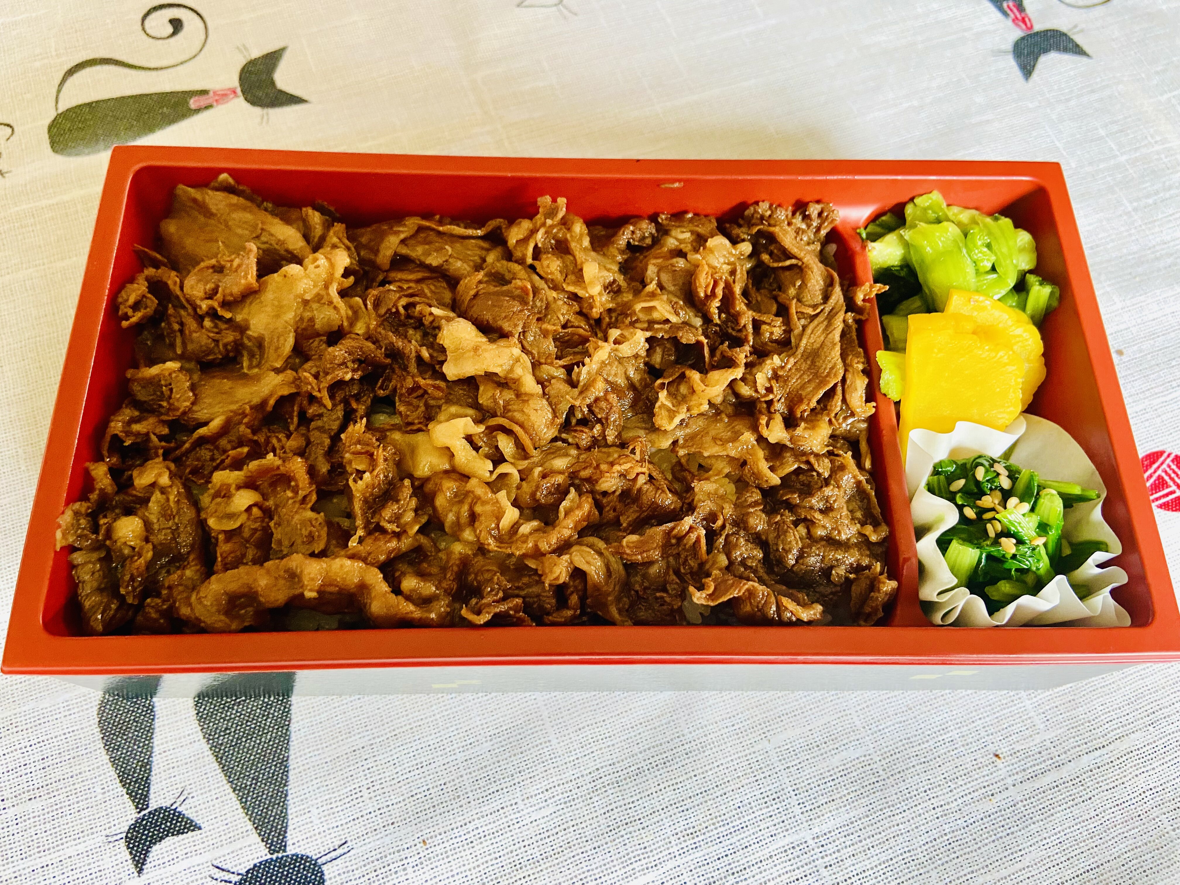 牛丼弁当 福寿館 Nabegonの金魚のあぶく