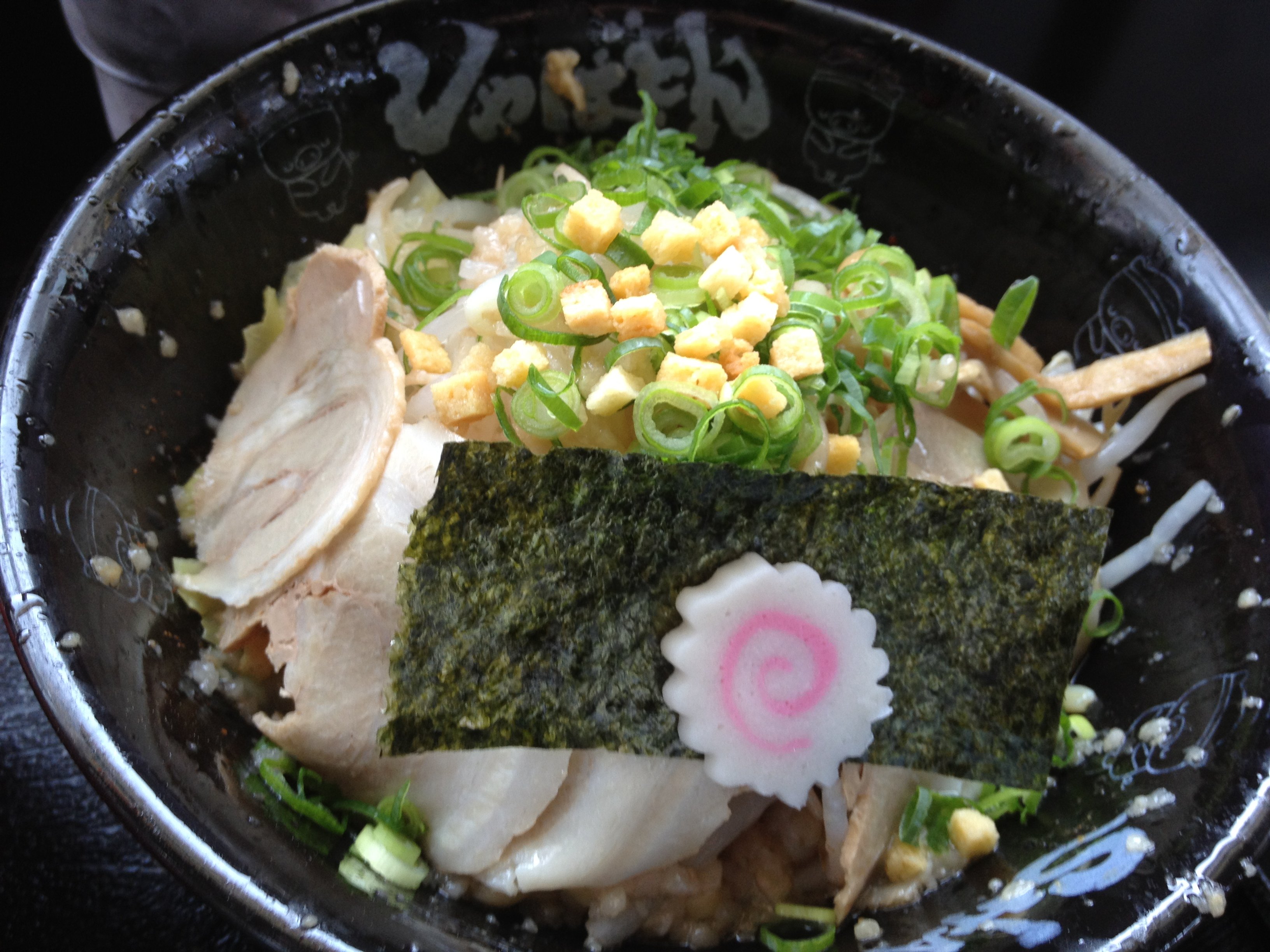 無鉄砲めし まぜそば しゃばとん Nabegonの金魚のあぶく 無鉄砲めし まぜそば しゃばとん Nabegonの金魚のあぶく
