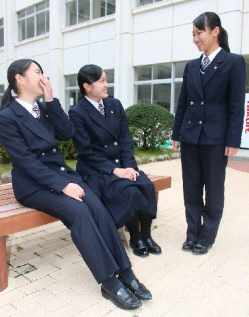 朗報 神奈川県で性の多様性考慮 女子中学生の制服スラックスへ Nabeshowの龍脈news便