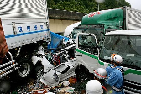 中央事故5