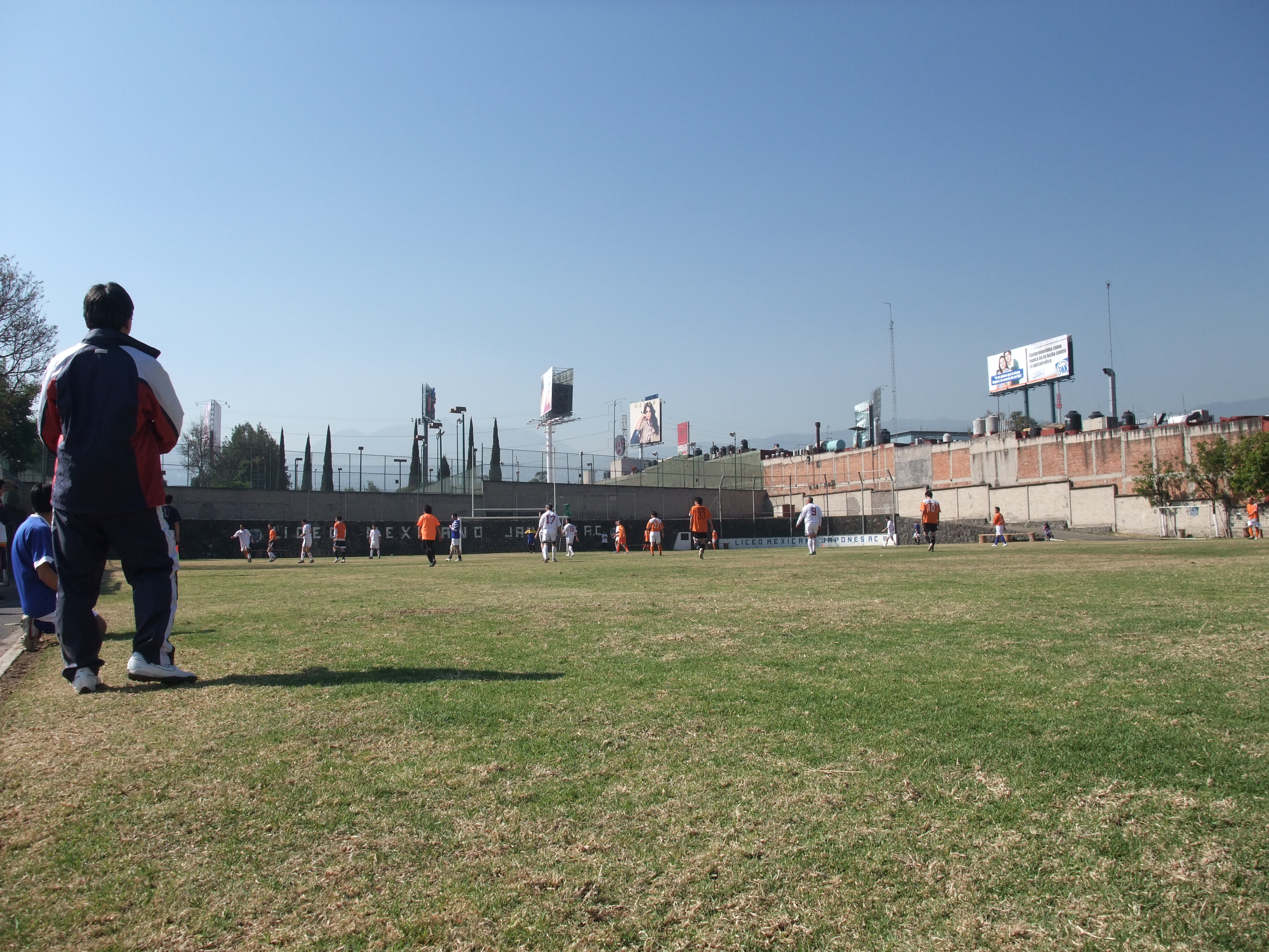 標高2 300mメキシコシティでサッカーをやってみた 鬼のメキシコ モンテレイ絵日記 標高2 300mメキシコシティでサッカーをやってみた 鬼のメキシコ モンテレイ絵日記