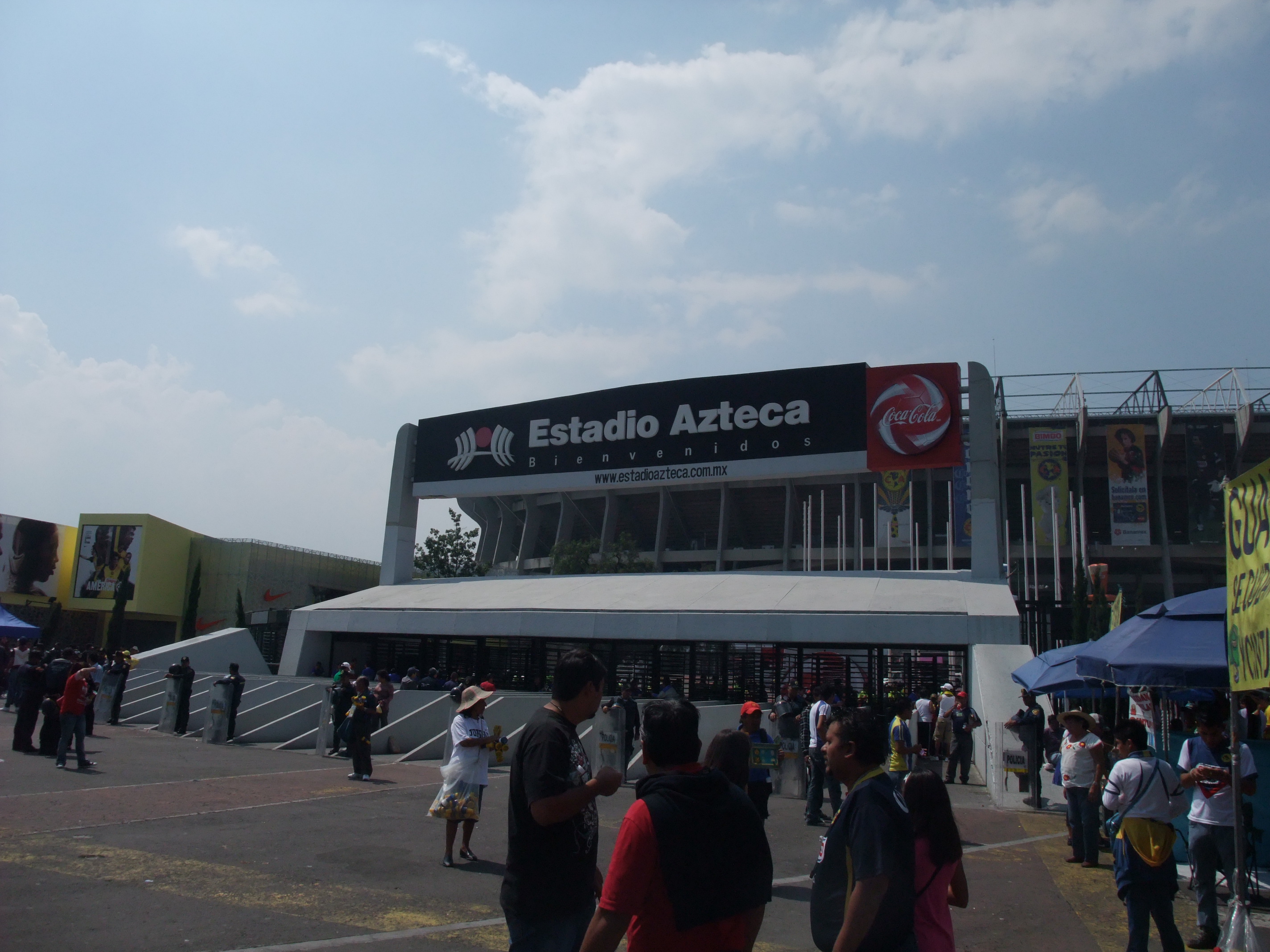 アステカスタジアムに行ってみた 鬼のメキシコ モンテレイ絵日記