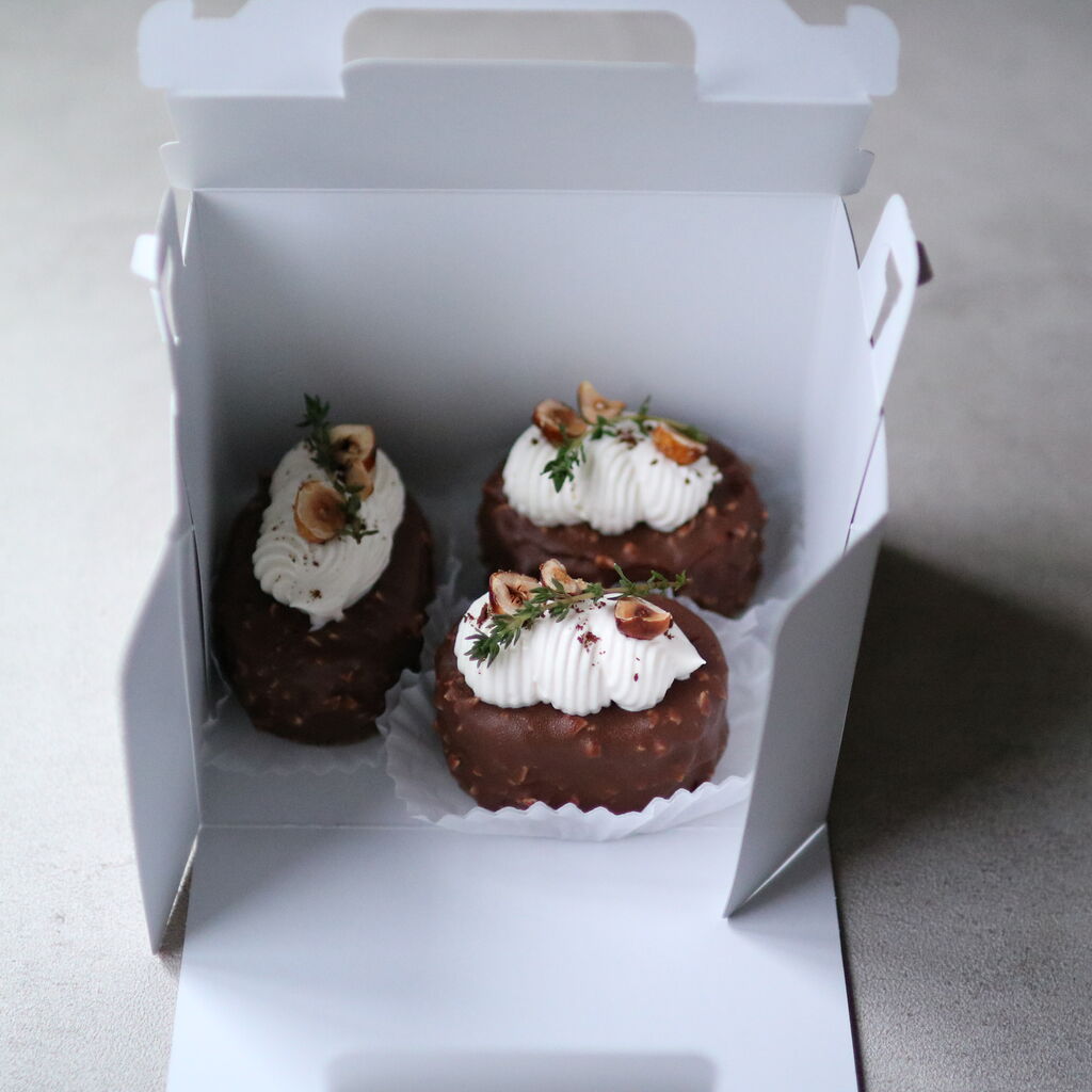 コーヒーとキャラメルのムース イロトリドリ