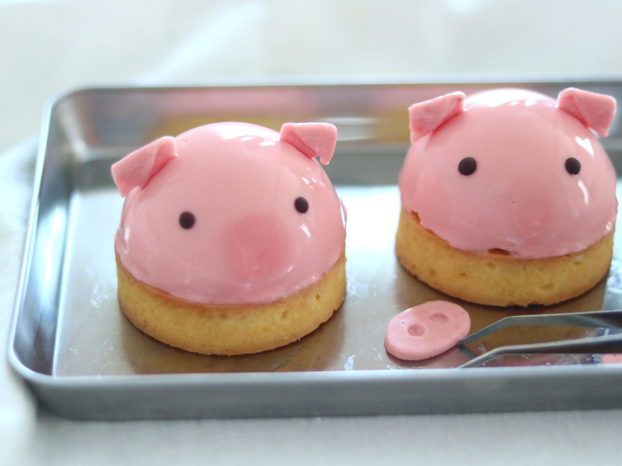 ブタ鼻の悲劇 イロトリドリ