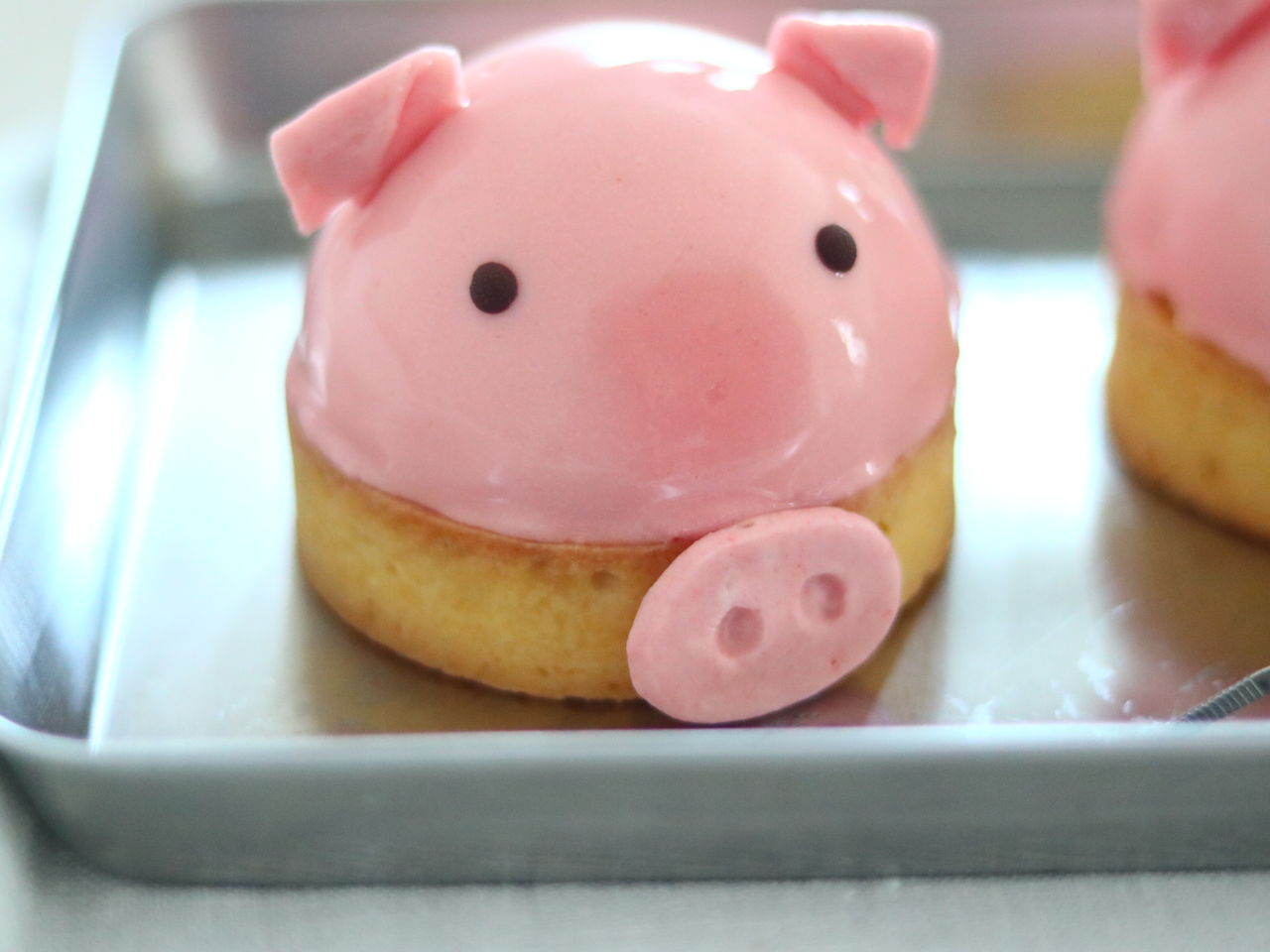 ブタ鼻の悲劇 イロトリドリ