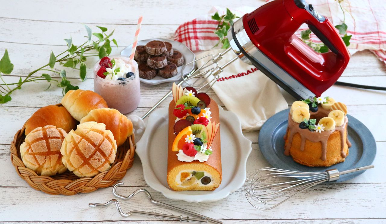 キッチンエイドハンドミキサーでフルーツロールケーキ。( ※レシピあり
