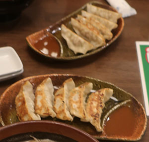 味噌タレ餃子