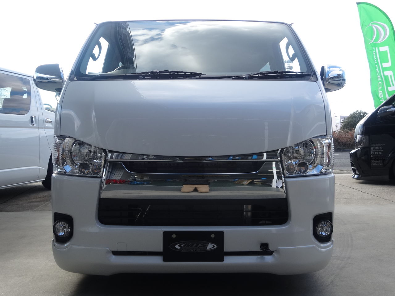 ハイエース3型エムテクノフロントリップスポイラー ハイエース200系