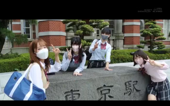 【画像】修学旅行中の女子校生さん、思い出にㇵﾒ撮りを量産してしまうwww..のアイキャッチ画像