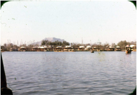 ダル湖 ハウスボート2