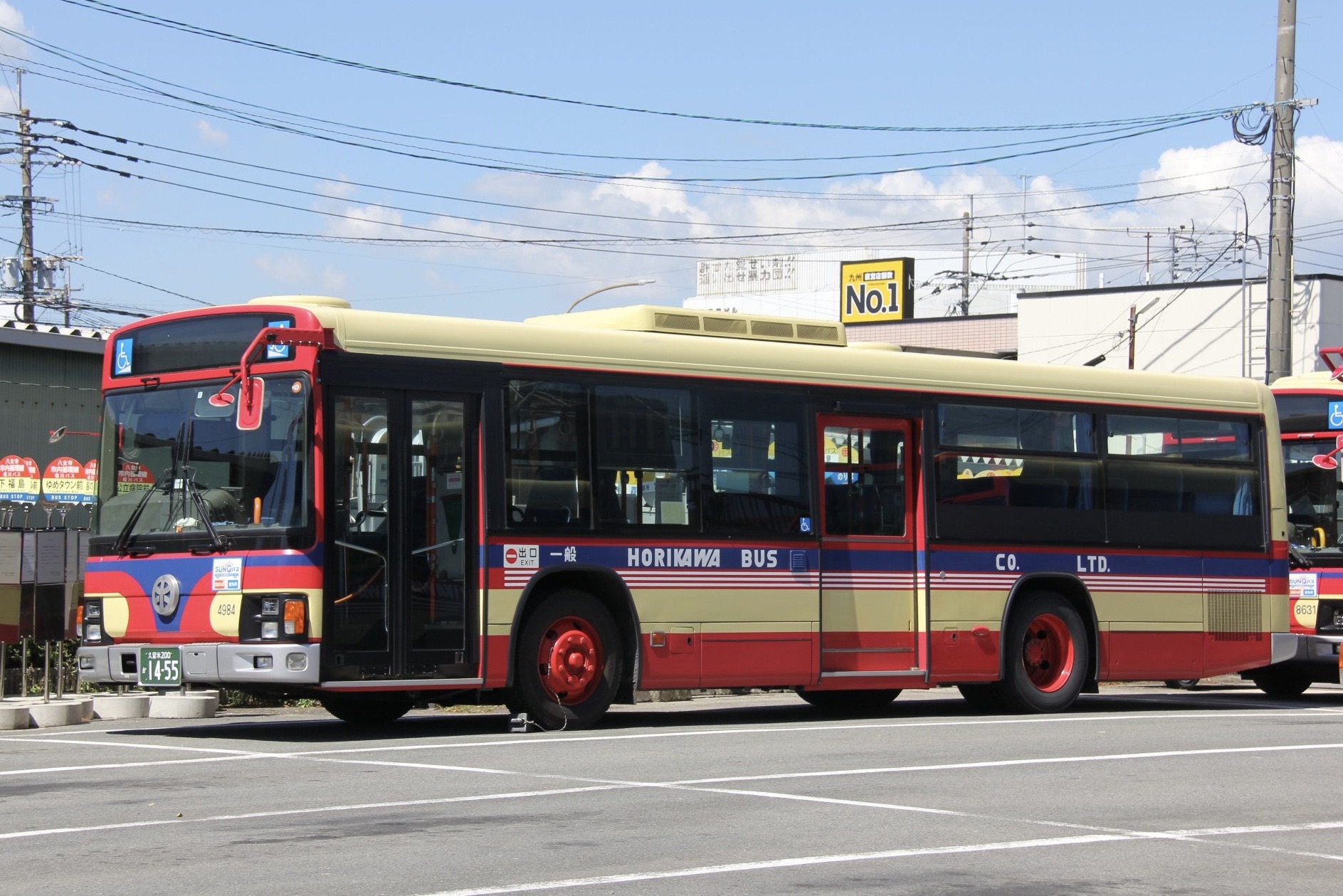 ハスベイ 堀川バス4984 : 堀川マニアのblog