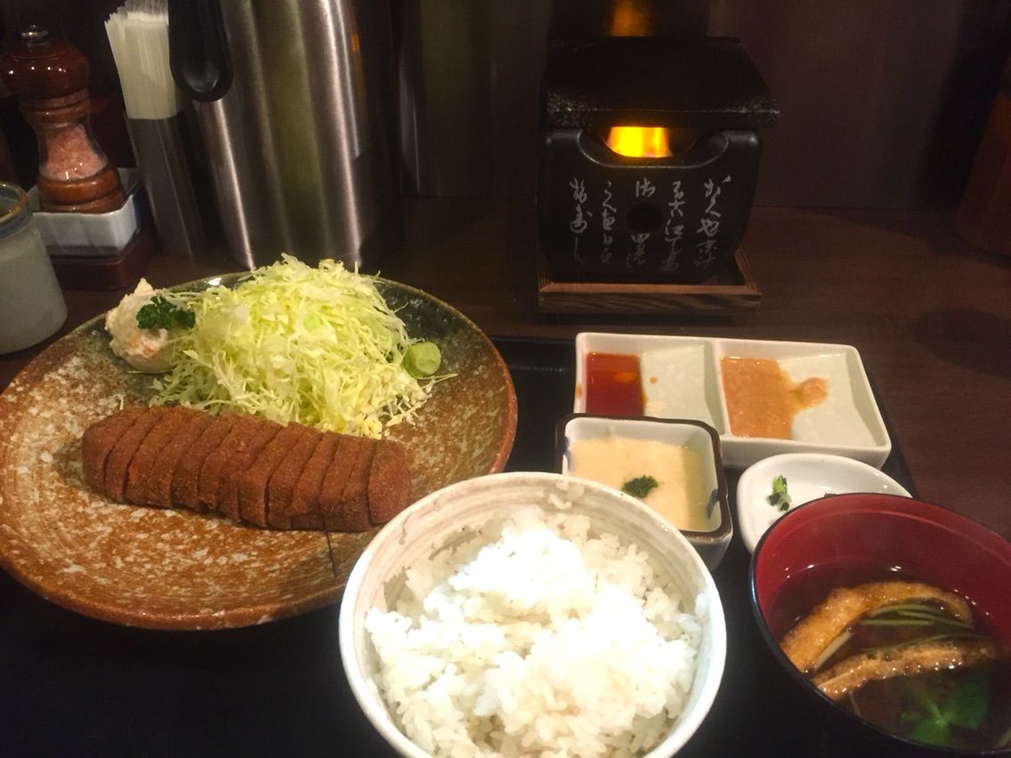 東京オススメカフェ レストランレポート 牛カツ もと村 渋谷本店 宮益坂店 新宿南口店 歌舞伎町店 楽しんだもん勝ち というブログ