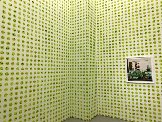 Jonas Wood 「Still Life with Wood Panels」2018