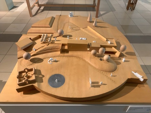 本田篤「ヴァンジ彫刻庭園美術館　さわる地図」2020