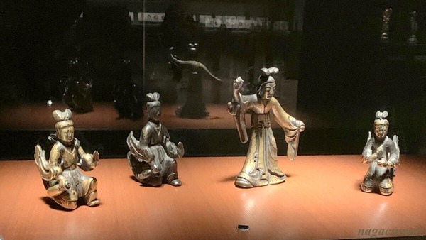 摩耶夫人及び天人像　飛鳥時代7世紀