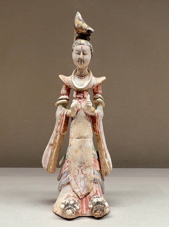 安宅コレクション　加彩　宮女俑　唐時代7世紀