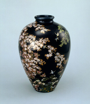 並河靖之「七宝四季花鳥図花瓶」明治32年(1899)
