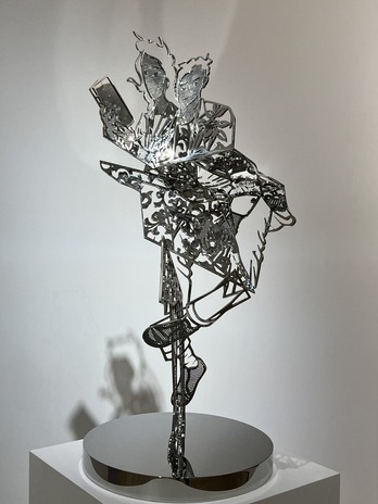 06 《He Sits She Reads》2023