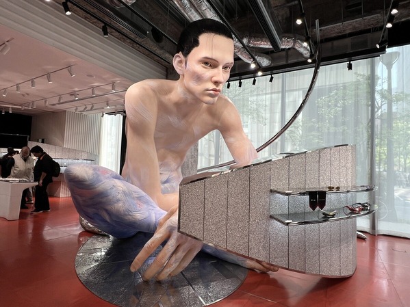 パブリックアート《the giant head kinetic objects》《巨人》など @ GENTLE MONSTER, GINZA