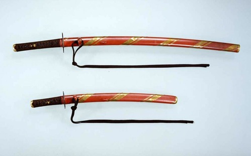 朱塗金蛭巻大小 室町時代16世紀