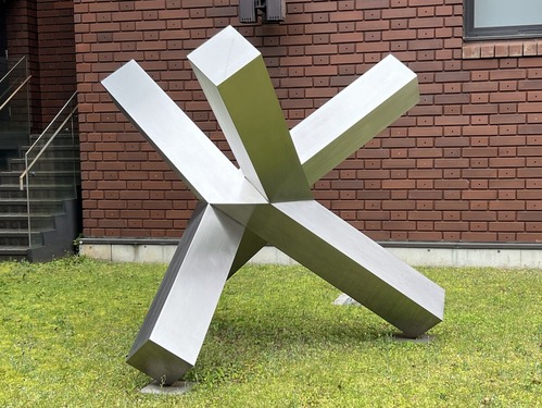 堀内正和《三本》