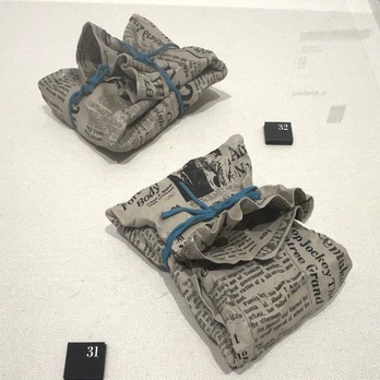 31-32「Newspaper 76」1976