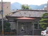 看護学校赤煉瓦続き