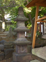 千里御前の墓