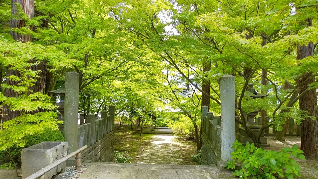 迎え盆 送り盆にお参りした昌禅寺 長野市上松 の境内 小林玲子の善光寺表参道日記 迎え盆 送り盆にお参りした昌禅寺 長野市上松 の境内 小林玲子の善光寺表参道日記