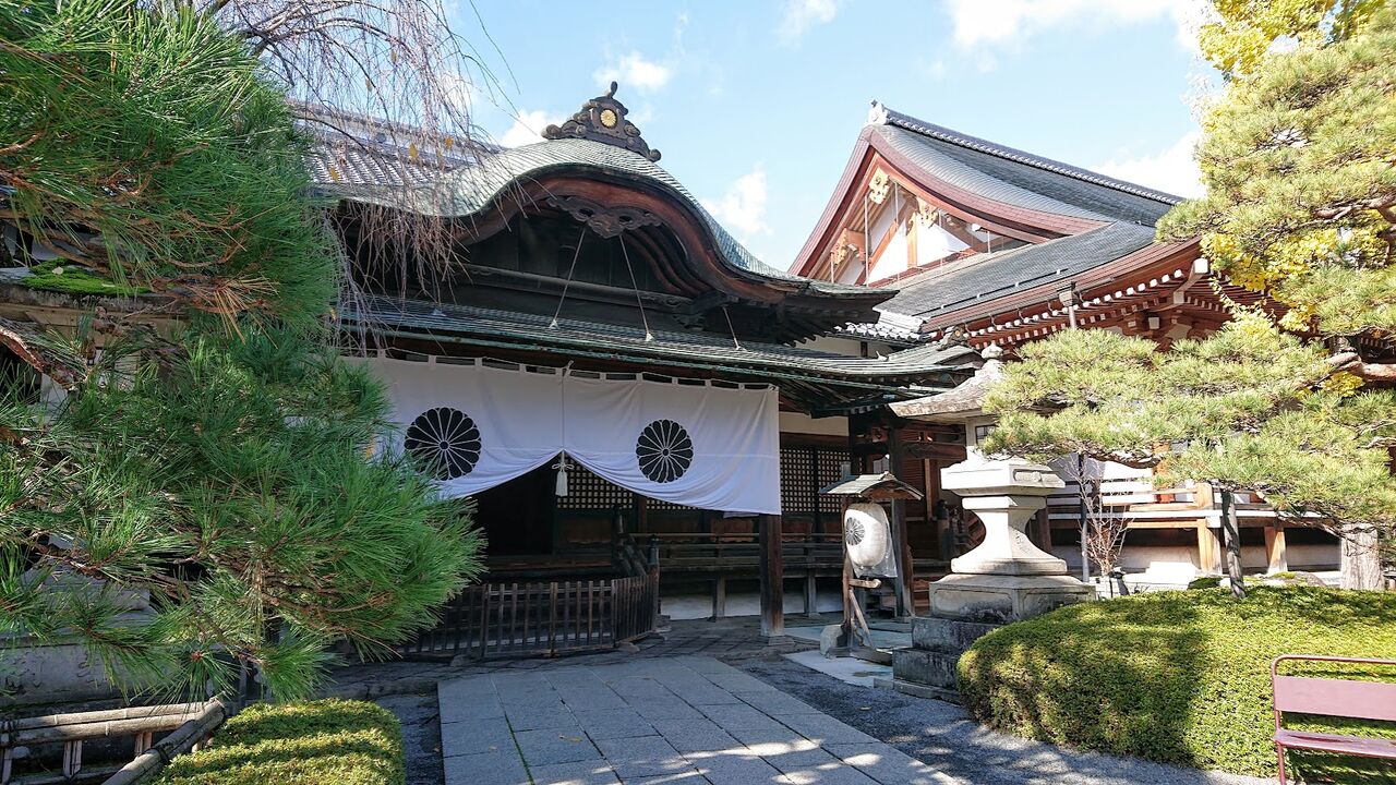 大本願の鷹司上人4/8退任、後任は青山善光寺の川名住職 : 小林