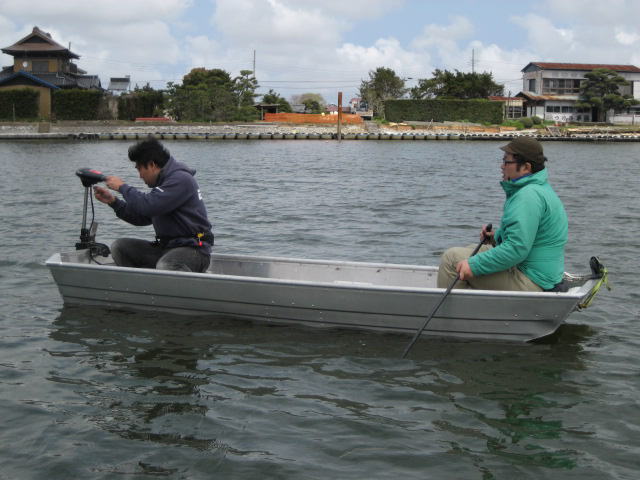 安定抜群 トップウォーター専用ジョンボート : マグナム長尾のトップの