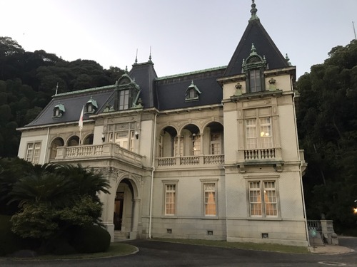 EDE38A6C-4AE6-4E4C-9B1F-F9595C4CEC87