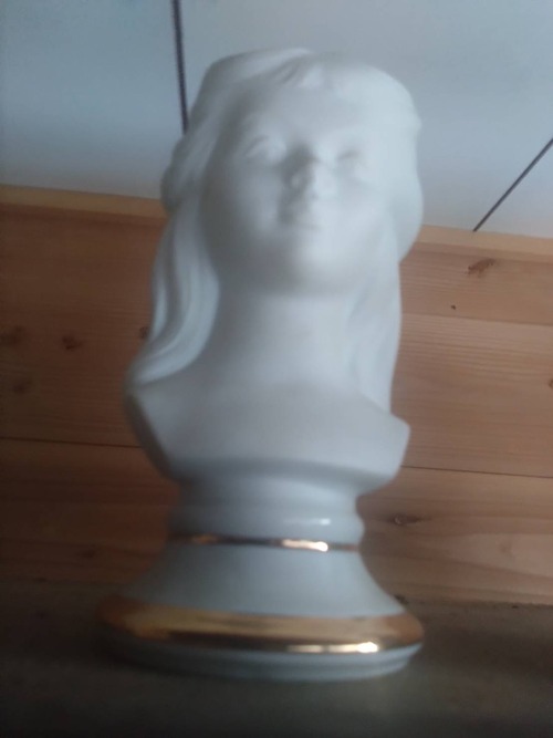 AE1ECCC8-2EF1-4CCC-87E4-0AE9FBF58115