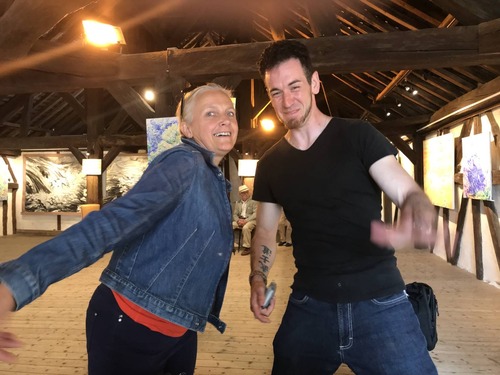 03282D6F-AFB0-41C9-A4EA-D10FD596A7DF