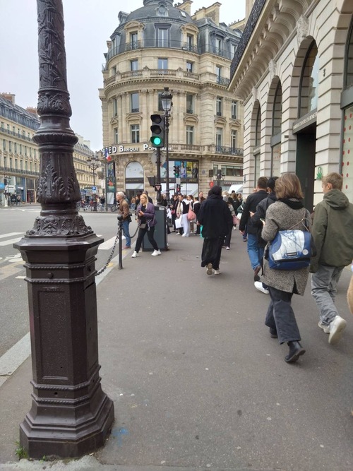 D90A9810-9CE6-45CA-86D1-4199DA9B80DB