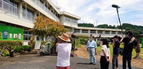 B8DC014B-A2DB-43A7-98CE-689B1D617DBA