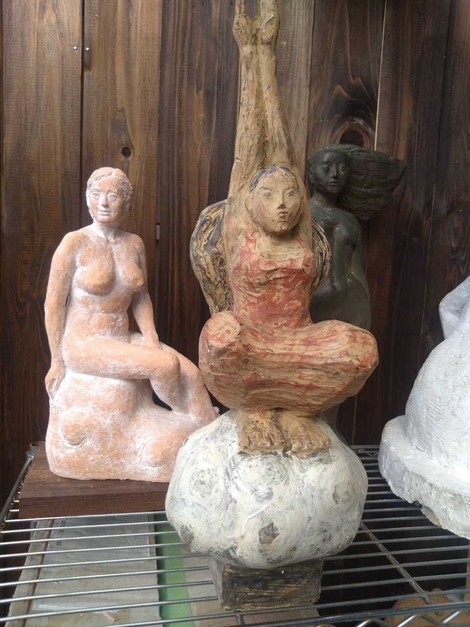 私達の美術館には様座な彫刻が集って居ます。 : 水彩画家・長尾周二